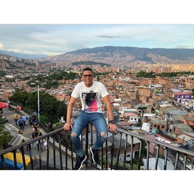 Sigilfredofb's profile picture. Facebook: Sigilfredo fernandez
Instagram: Sigilfredo fernandez