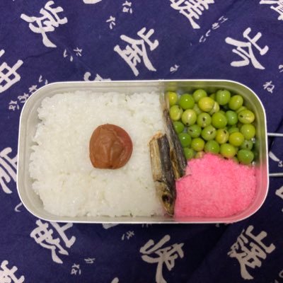 日々の弁当🍙の記録です😊 簡単に手早く作れる弁当を研究しています🪖🇯🇵よろしくお願いします🥢 無言フォローすみません🙇‍♂️ タクシー垢はこちら🚕@NANIWATAXIDR I don't like DM.🙇‍♂️