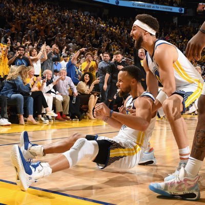 GSWファンアカウントととして「リツイート」「いいね」する程度のゆるーいアカウントです。 アメリカ時間2月28日 VS ブレイザーズ戦 現地観戦する予定です。　            ステフィンカリーに沼って7年です