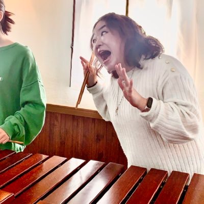 フォローすると不思議と楽しくなるアカウント。ふざけたアイコンですが真面目に打楽器・マリンバ演奏&大好きな埼玉県蓮田市にて打楽器・音楽教室を主宰しております。自宅レッスンの他、エムズパーカッションラボ講師、昭和楽器春日部店講師(木金)、ムジカドルチェ(水)。蓮田市演奏家協会副会長。フォロバは気まぐれン。