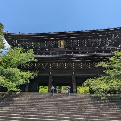 jfECLW9d9KA4bT2's profile picture. 見た目は京大、ネタ質Fラン　農学部資源生物科学科です。全国の敷かれたレールを嫌う高校生の皆さん、第一志望は京都大学でよろしく。