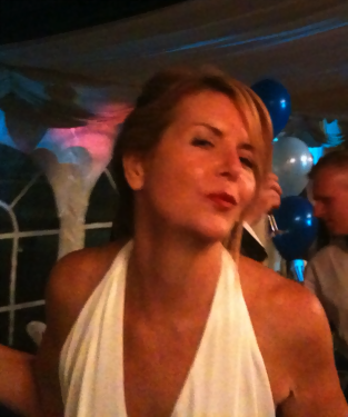 myscarletshoes's profile picture. Simply the best shoe boutique full of the most gorgeous shoes. Come and visit us here: http://t.co/L340xRy0