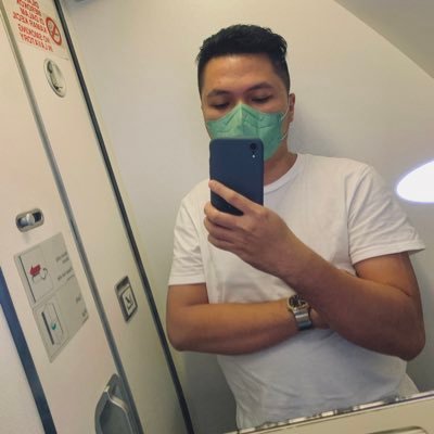 onikefas's profile picture. PEEK A BOO