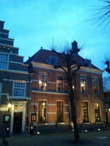 Restaurant Floris V is gevestigd in de mooiste straat van #Voorschoten. Welkom voor een heerlijk #diner, #private #diner, #huwelijksfeesten en #borrels