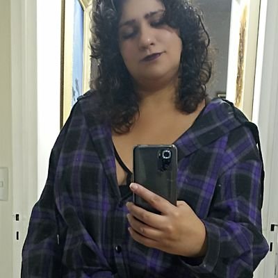 ela/dela
Feminista Esquerdista Antiracista apoia a comunidade LGBTQIA+ é fã dos Barbixas ,Samara Felippo , Felipe Neto Leon e Nilce e para sempre uma 7RBD