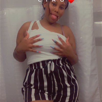 datslexis's profile picture. MISSISSIPPI Virgo ♍️ Dubb club 🎉 Love music 🎶 favorite rapper @dejloaf.        https://t.co/2NtzhQIMYe