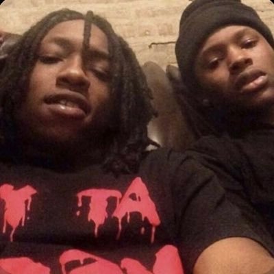 ulovemil's profile picture. i just b chillin