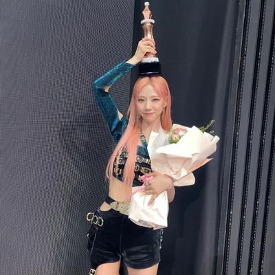 Ting_soymilk's profile picture. #우주소녀 
#Last_Sequence
#마마무
