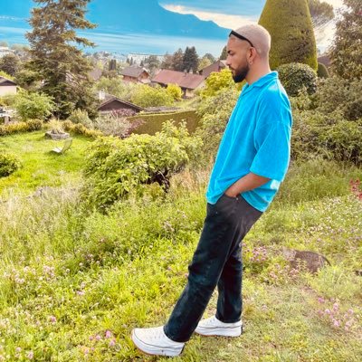 ThallesOff's profile picture. 