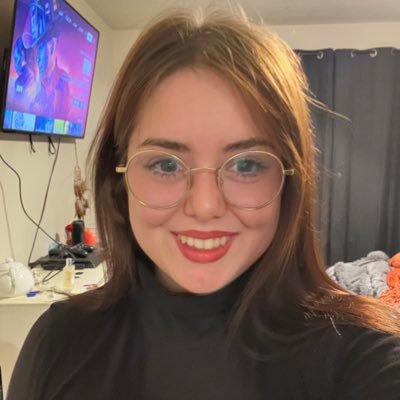 Hnoel2016's profile picture. Choir Teacher❤️ UH 2021🎶 #blacklivesmatter @aidancottar the Jim to my Pam since 10/15💕😄 she/her