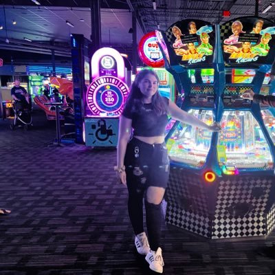 Certified Clown™️ ♊️ I am a collection of the things I love
