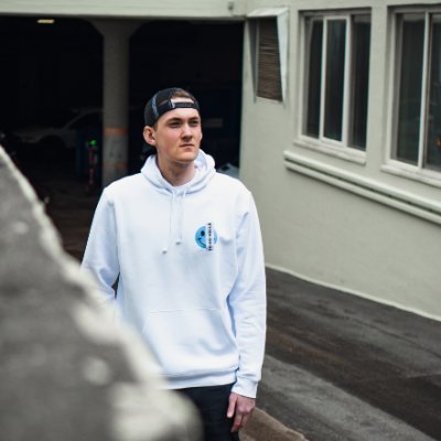 Twitch Partner! 🇳🇴 FIFA-noob og en såkalt youtuber. mail: business@fvoll.no