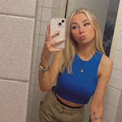 ellewhite101's profile picture. 