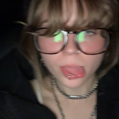 segzycl0wn's profile picture. strictly business