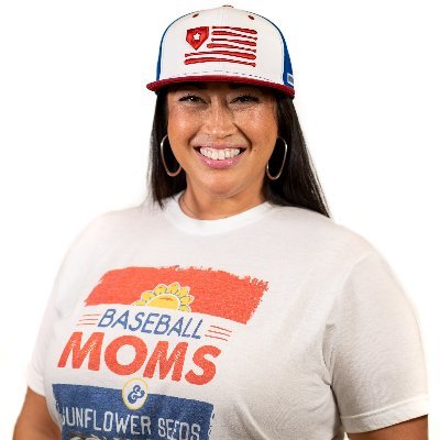 🍹Bartender-Marrying
⚾️ Baseball Loving
👨👩👦Boy-Mom
🎰Vegas Born & Raised