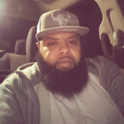 What’s up new here from Detroit help show me the ropes on twitter 😂😂