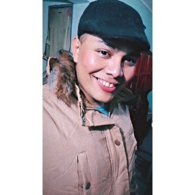 LuuchoAg's profile picture. Mi victoria y mi honor provienen solamente de Dios; él es mi refugio, una roca donde ningún enemigo puede alcanzarme.