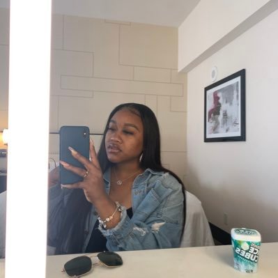 ••Mother of TWO 🐣🐣 ••Future makeup INFLUENCER & growing MUA 💕🎨 ••IG: Kr.iissy