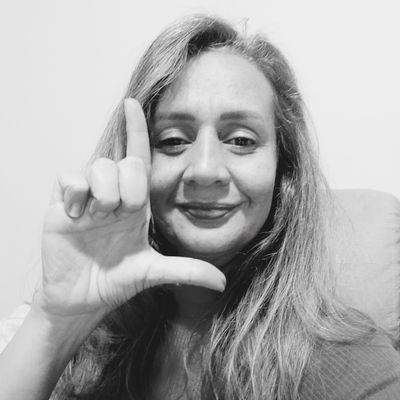 Esquerdista sim senhor. 🚩🚩🚩
Casada, mãe, administradora e apaixonada por cozinha.
Baiana que mora no quadradinho..
P.S. o @lulaoficial me segue ❤❤❤