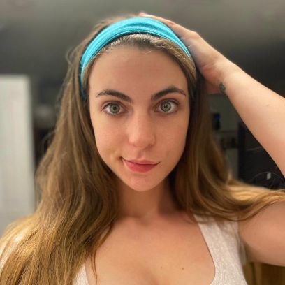 LindaBe22902841's profile picture. Shitposting don't mind me all am here for is fun that is all 🥰😇