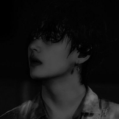 #𝐂𝐘𝐁𝐄𝐑 🔞 ー can i try your lips ?