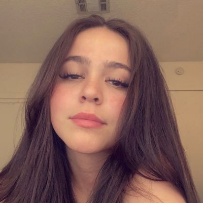 MadiiiC's profile picture. 