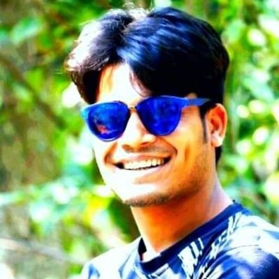 শত অসাধারনের মাঝে আমি এক অতি সাধারণ। যেখানে ভালবাসা পাই সেখানেই বিলিয়ে দেই সবটুকু।