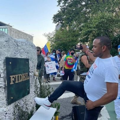 Periodista Independiente, Activista-Defensor de los Derechos de la Comunidad LGBTIQ+ Cubana, Anticomunista 100% y Opositor a las Políticas de Izquierda.