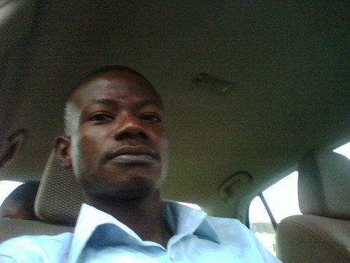 a classically fashionable,educated,business-oriented gentleman