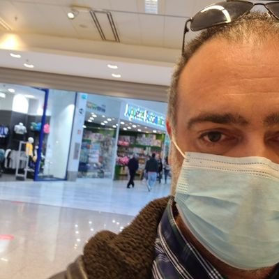 filcidraes's profile picture. Hacking the world! 🇵🇹Vet!Dad!Living on a island!