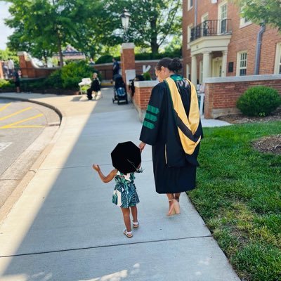 Wife & mom of 3 | MD,PhD,MSL health law/policy @wakeforestmed & @WFULawSchool | Vascular tissue engineer | Integrated Vascular Surgery PGY-4 @DukeVascular