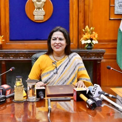 ipetricia's profile picture. Achiever... Dreamer.. Fan of Monakshi Lekhiji