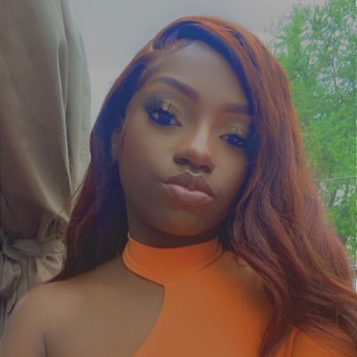 summer_mone's profile picture. 💜