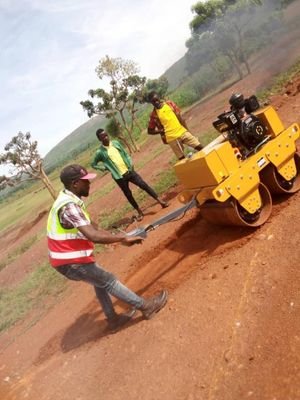 Urubyiruko rw'Abanyarwanda twiyemeje kwiyubakira urwatubyaye binyuze mu gufata neza muburyo buhoraho imihanda y'ibitaka mu turere twose tw'Igihugu.