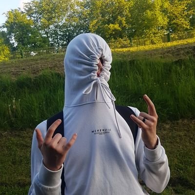 erikas_tr's profile picture. Absolute gamer
The Sidas on YouTube