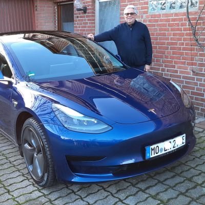 Lutzlutz14's profile picture. 