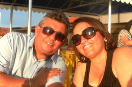 Amo a DEUS a minha vida, meu marido e meus filhos.