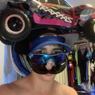 Frzdeltwithu's profile picture. 