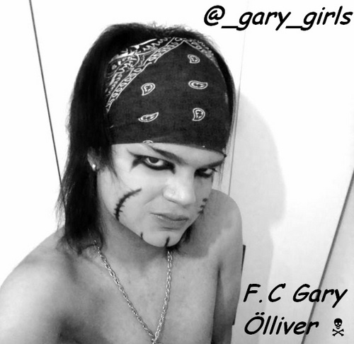 F.C de @garyolliver guitarrista e compositor da banda @hottynyte ...uma pessoa muito querida q amamos muito!! By:@_julianakittie
