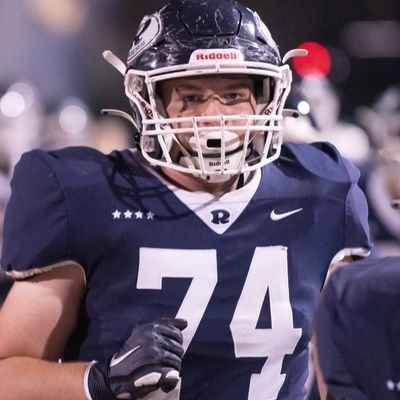 Redwood High School '24 | OL | 6'0 235 lbs. | 4.44 GPA