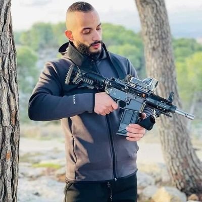 متابع للشأن الفلسطيني ومترجم للاعلام الكيان الصهيوني
https://t.co/ay34eYbFVJ