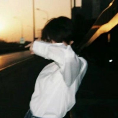 yuEboVmrc894PdT's profile picture. 