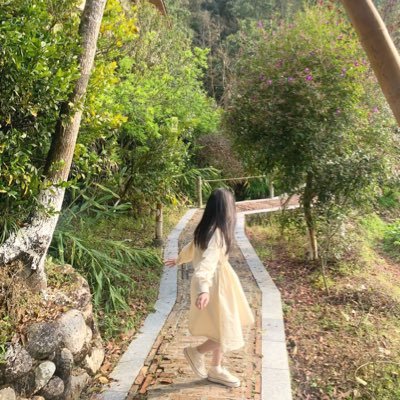 zhangdengxiang5's profile picture. 越是不顺的时候越要沉住气，艰难的路不是谁都有资格走。