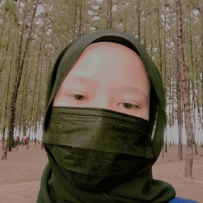 nzeerashmee_'s profile picture. alittlegirl🧪