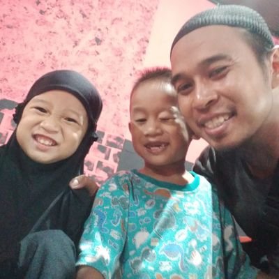 3K. kekurangan, kelemahan, keterbatasan, itulah manusia. kesempurnaan hanya milik Allah SWT