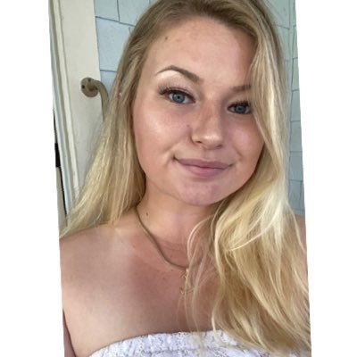 Lindsey_Kelley_'s profile picture. Cape Cod, MA | Applied Economist, M.S. (she/hers) 🐶🐱🐱🐱🐱