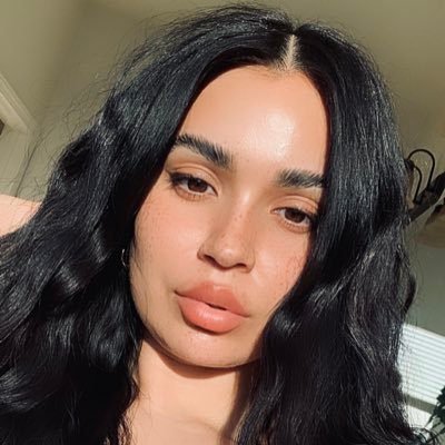 EricaLopezR21's profile picture. Instagram: _ericalopez