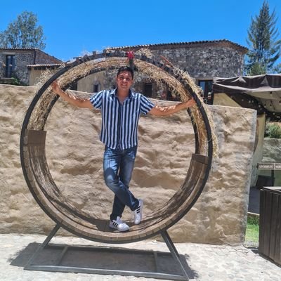 Abogado y Maestrante en Administración de Empresas
Amante del deporte
👨🏻💼🏃🏋️🎾🎮
Gram: i.sanchez94
