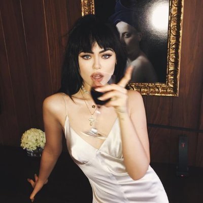 Maryam_9812's profile picture. 獨自的