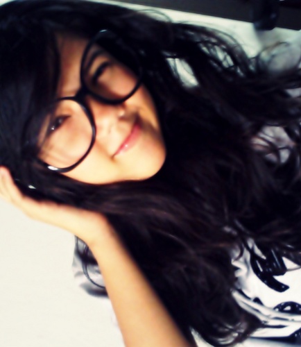 Eu vou gostando, eu vou cuidando, eu vou desculpando, eu vou superando, eu vou compreendendo, eu vou relevando, eu vou… e continuo indo, assim, desse jeito.